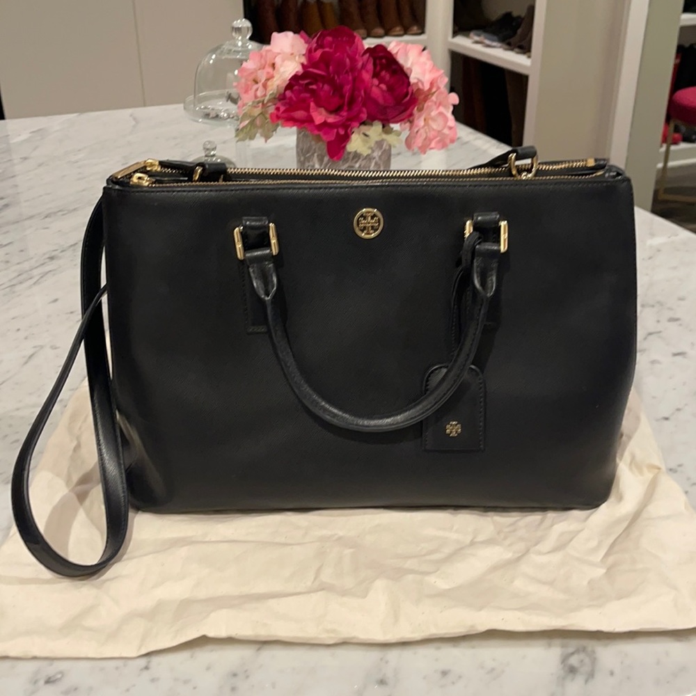 GUC Tory Burch Robinson Double Zip Black